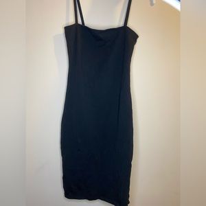 black body-con midi dress! 🖤